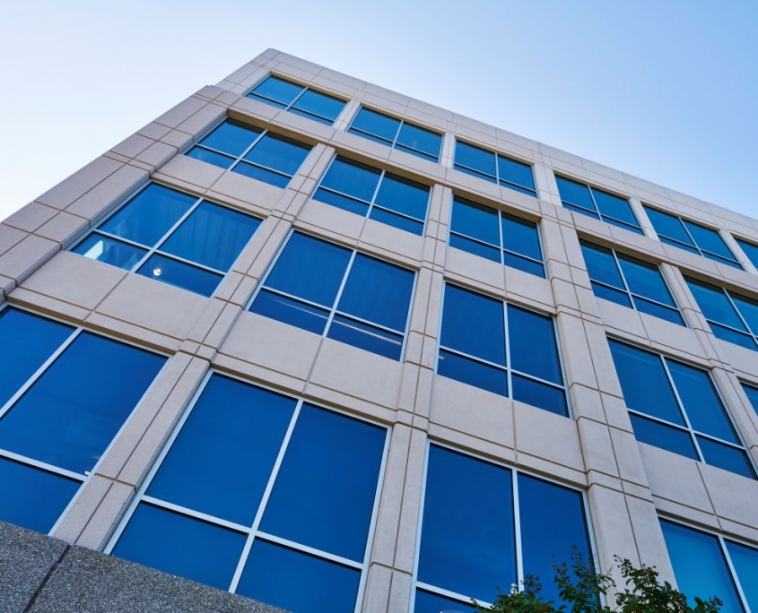 Slater PRESS GLASS SA